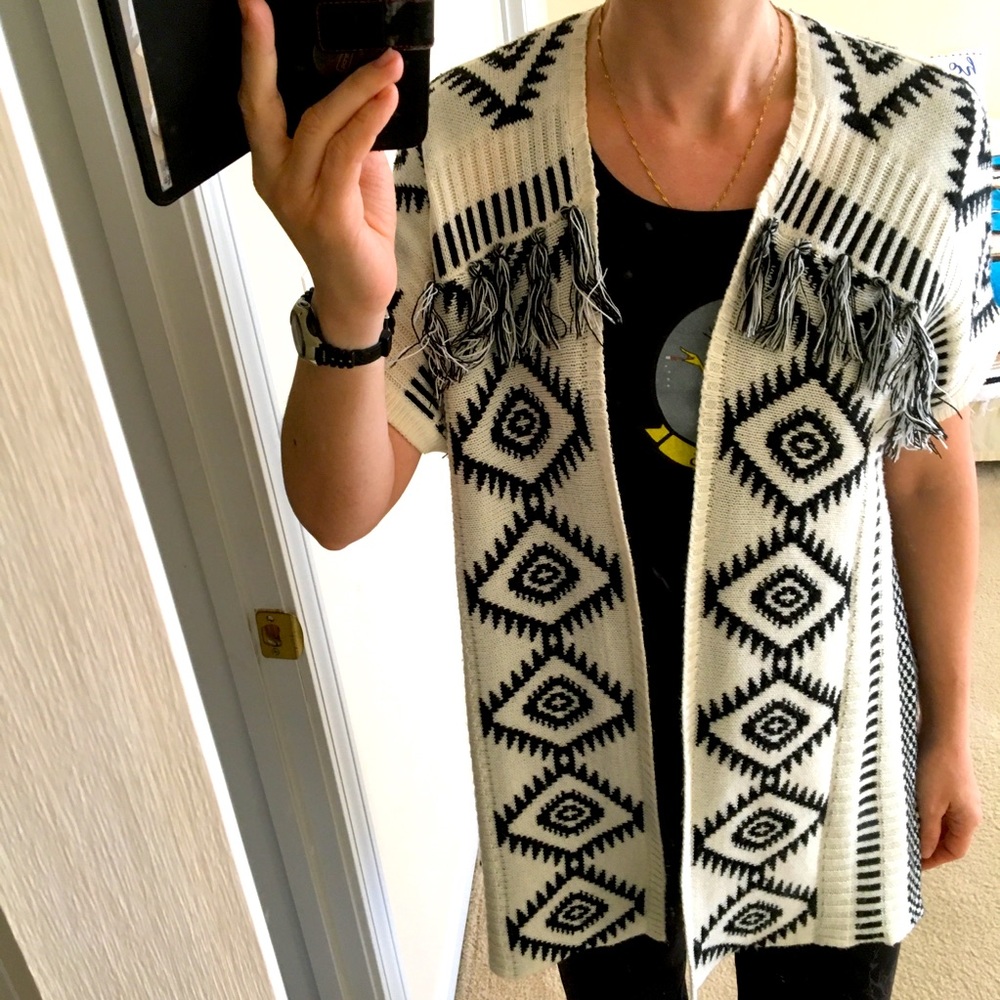 Sleeveless cardigan